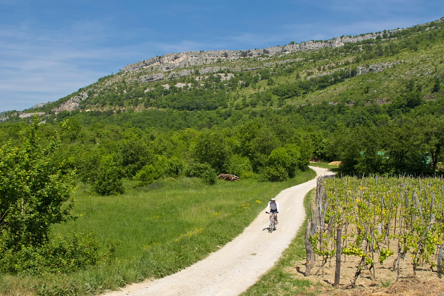 Descent towards Hrastovlje
