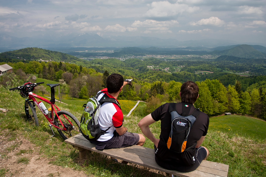 Saddle above Tehovec village